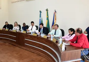 Câmara volta os trabalhos com sessão solene hoje segunda-feira 01 as 19hrs, e Presidente Júlio Buguelo convida a população.